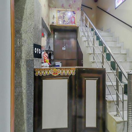 Oyo Flagship 81569 The Red Rose Inn นิวเดลี ภายนอก รูปภาพ